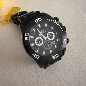 🆕 Invicta Pro Diver SCUBA Men
Model 22338 - Men's Watch Quartz